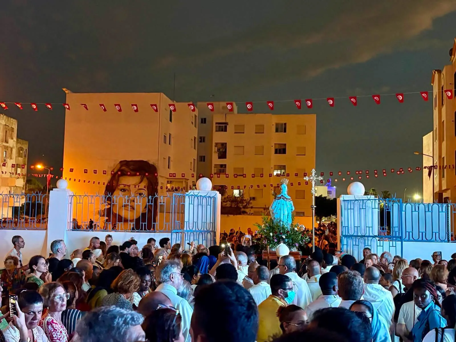 Processionen for Vor Frue af Trapani i La Goulette i Tunesien.