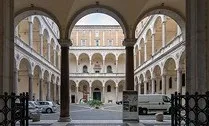 Gården i Palazzo della Cancelleria i Rom
