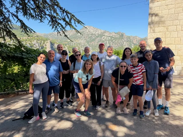 Pastor Michael Sliney og andre pilgrimme på St. Charbel-stien i Libanon