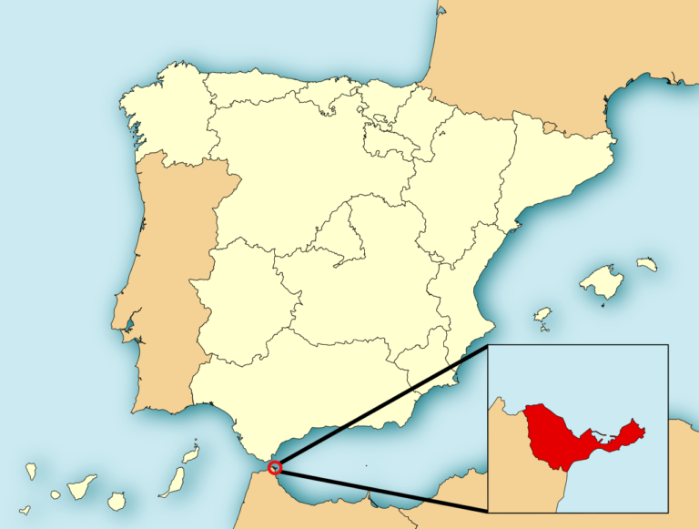 Udsigt over den spanske by Ceuta på den nordafrikanske kyst