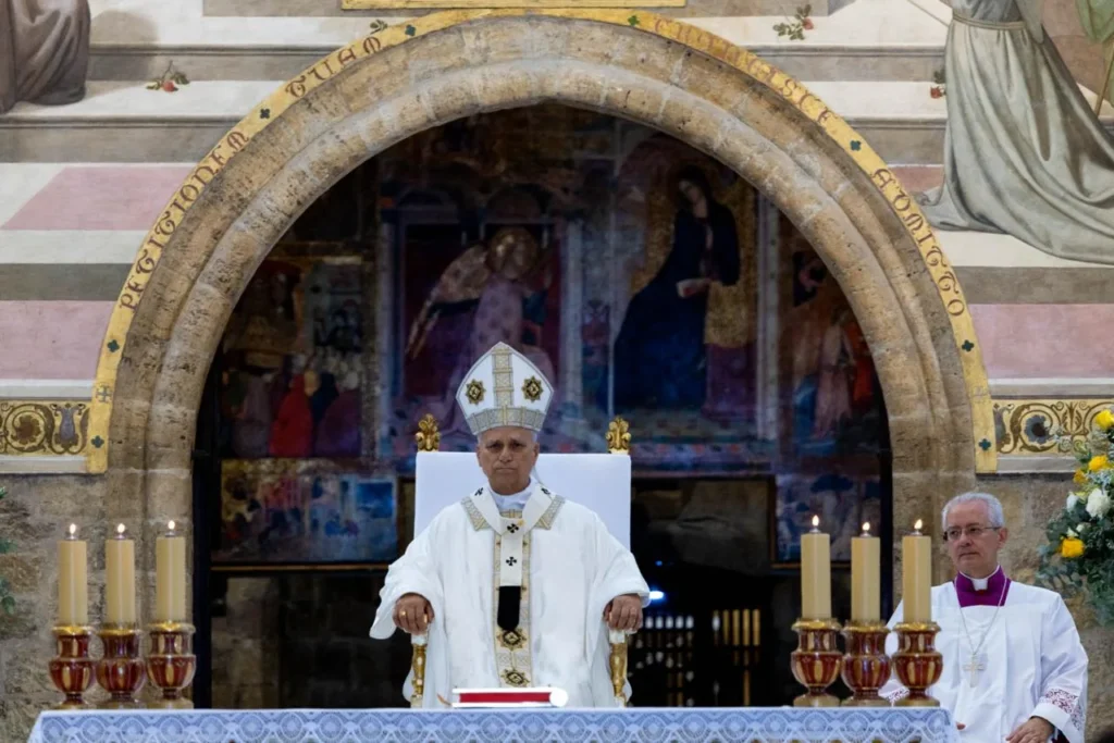 Pave Leo XIV fejrer messe i basilikaen Santa Maria degli Angeli i Assisi.