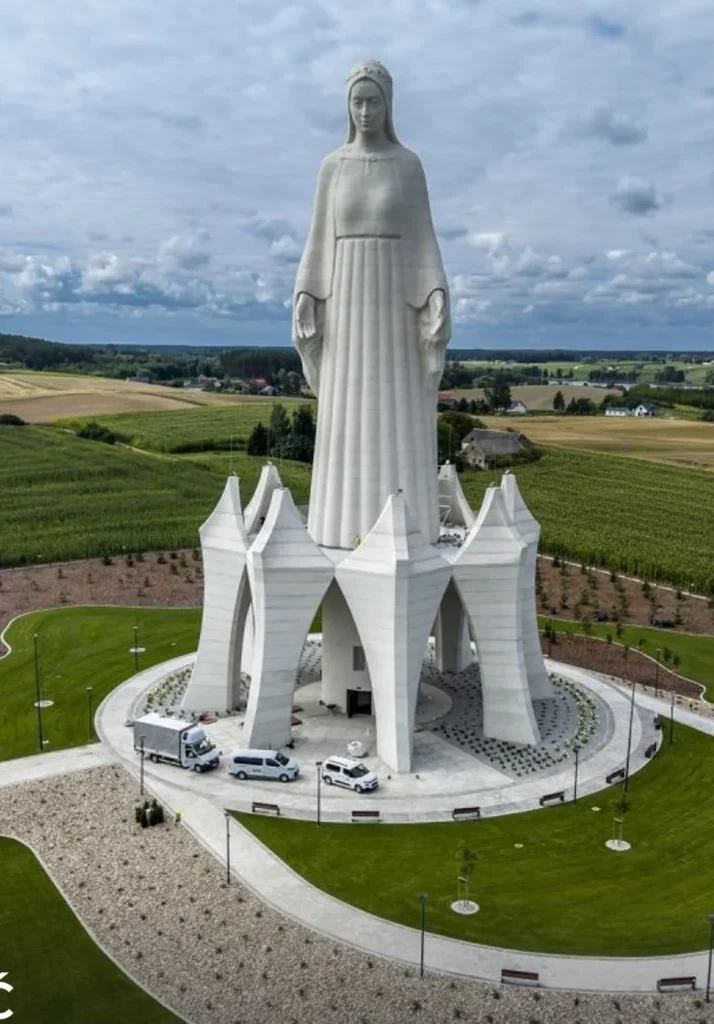 Statue af Jomfru Maria i Konotopie i Polen.