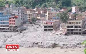 Oversvømmelsesramt område i Nepal den 26. august 2026