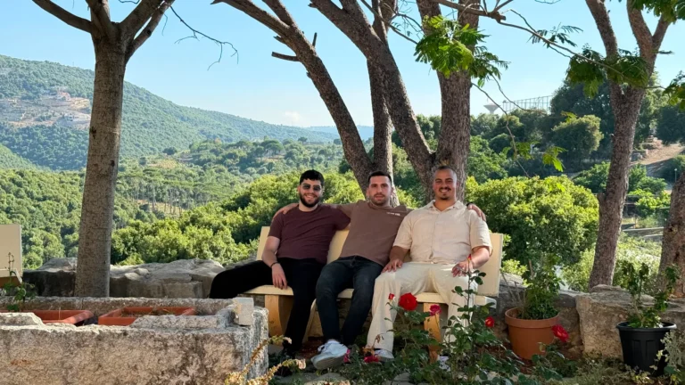 Charbel El Hage, Jimmy Chaaya og Majd Samia, der står bag Mellemøstens største bibelstudieinitiativ.
