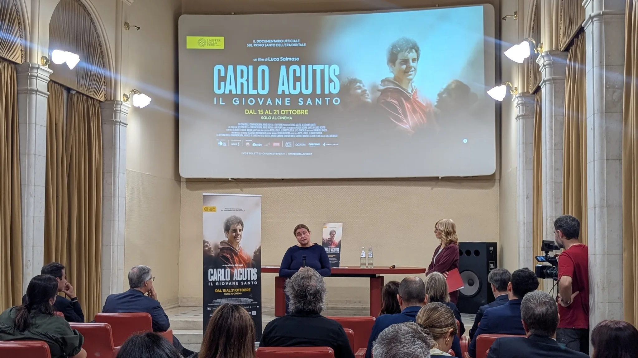 Antonia Salzano Acutis taler ved en filmvisning i Vatikanets filmbibliotek.